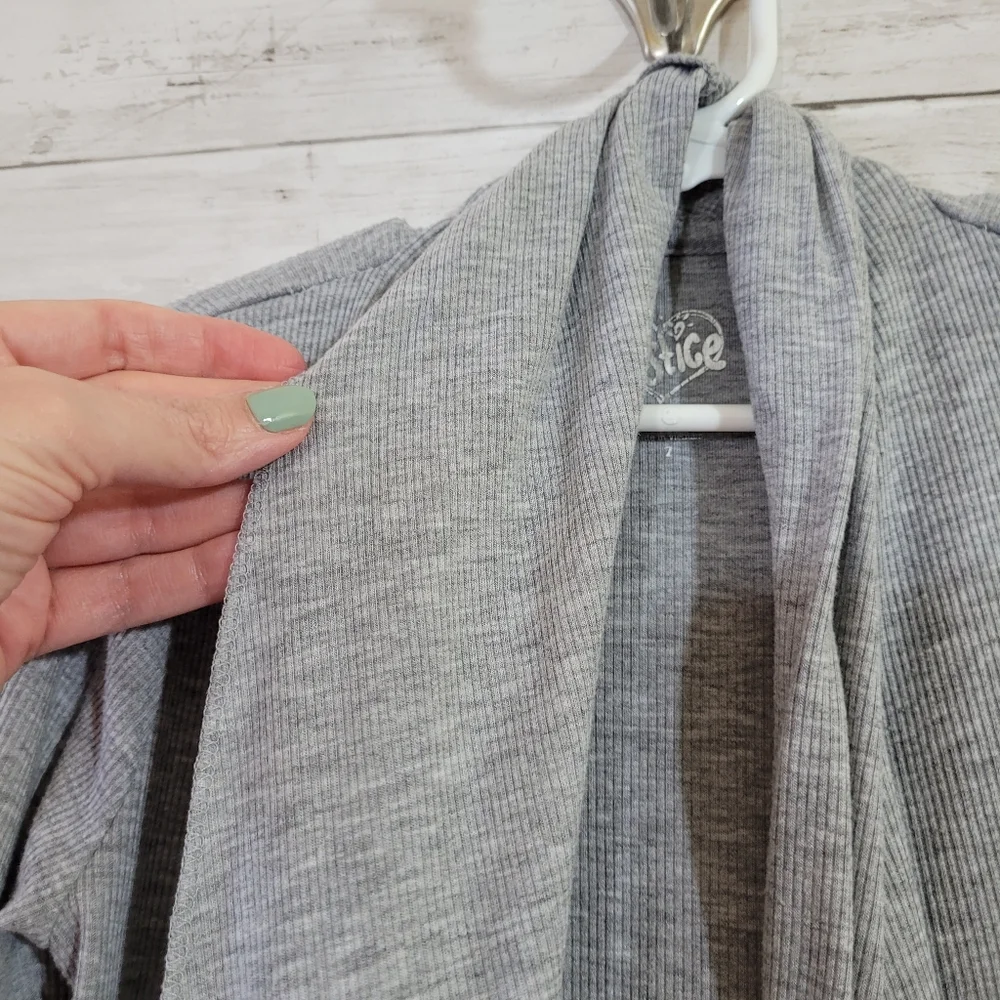 Justice Gray Waterfall Cardigan‎ Roll Tab Sleeve Very Lightweight Size 7